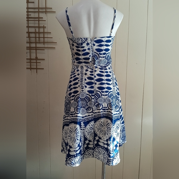 Alyn Paige Sun Dress Sz Small Boutique Blue White Floral Spaghetti Straps Retro - Picture 2 of 9